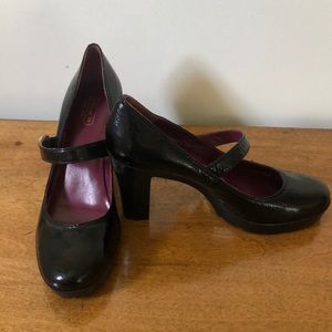 COACH Black Heels Non-Skid size 8.5  reasonable offers considered. Closing soon!